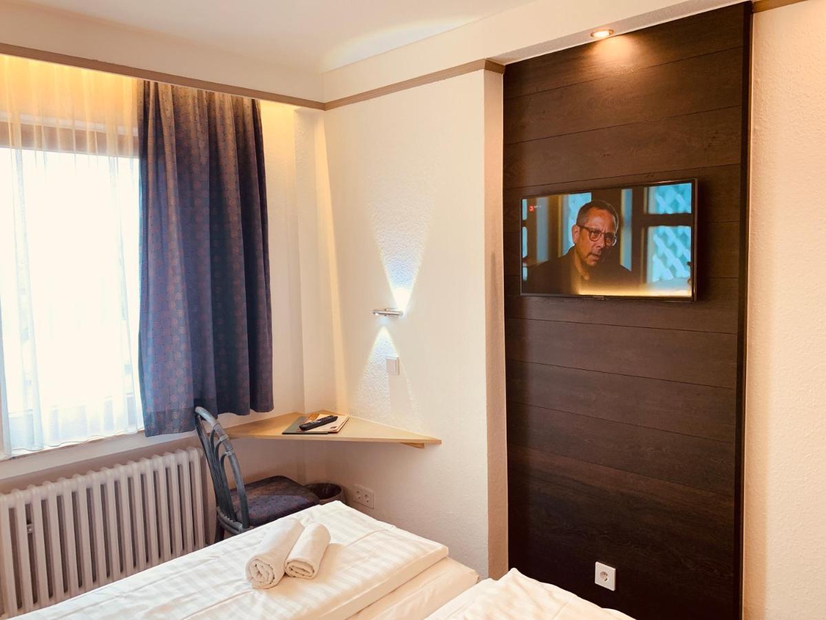 Hotel Kunibert Der Fiese Köln Kültér fotó