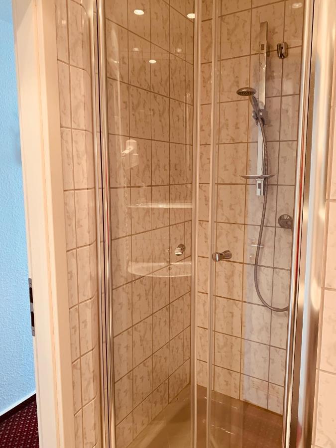 Hotel Kunibert Der Fiese Köln Kültér fotó
