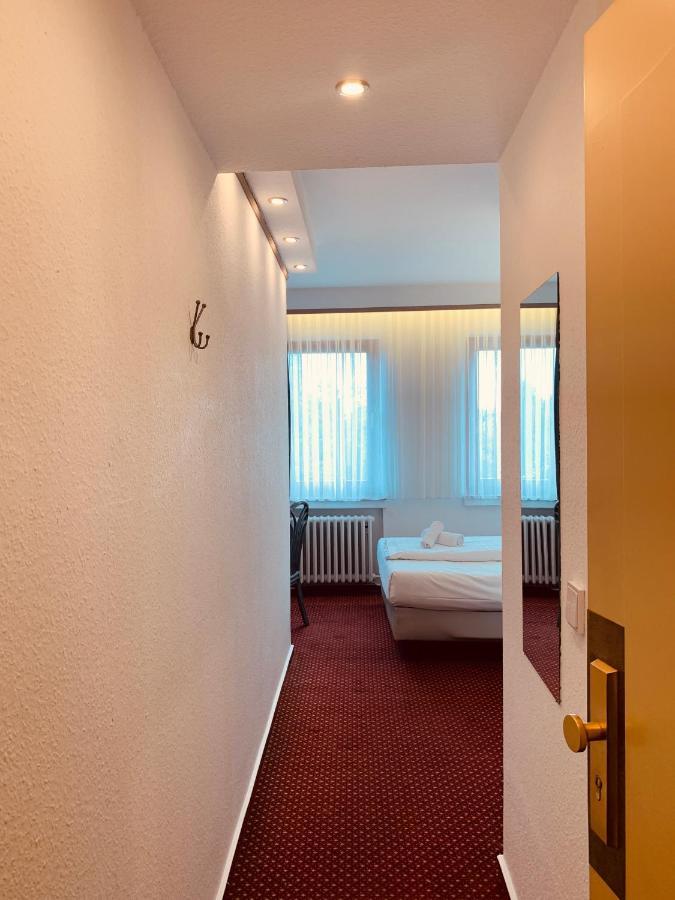 Hotel Kunibert Der Fiese Köln Kültér fotó