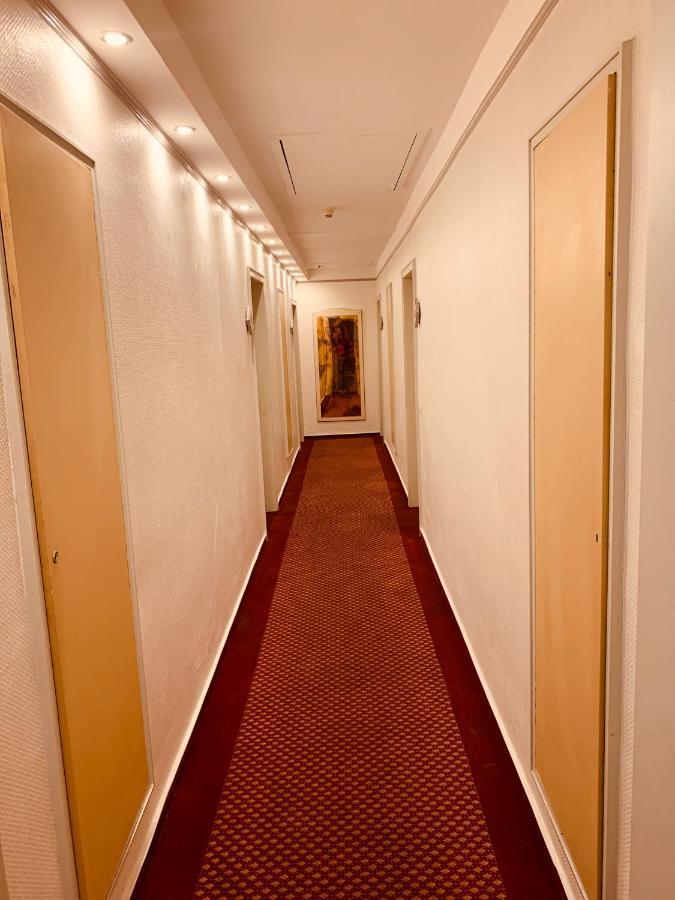 Hotel Kunibert Der Fiese Köln Kültér fotó