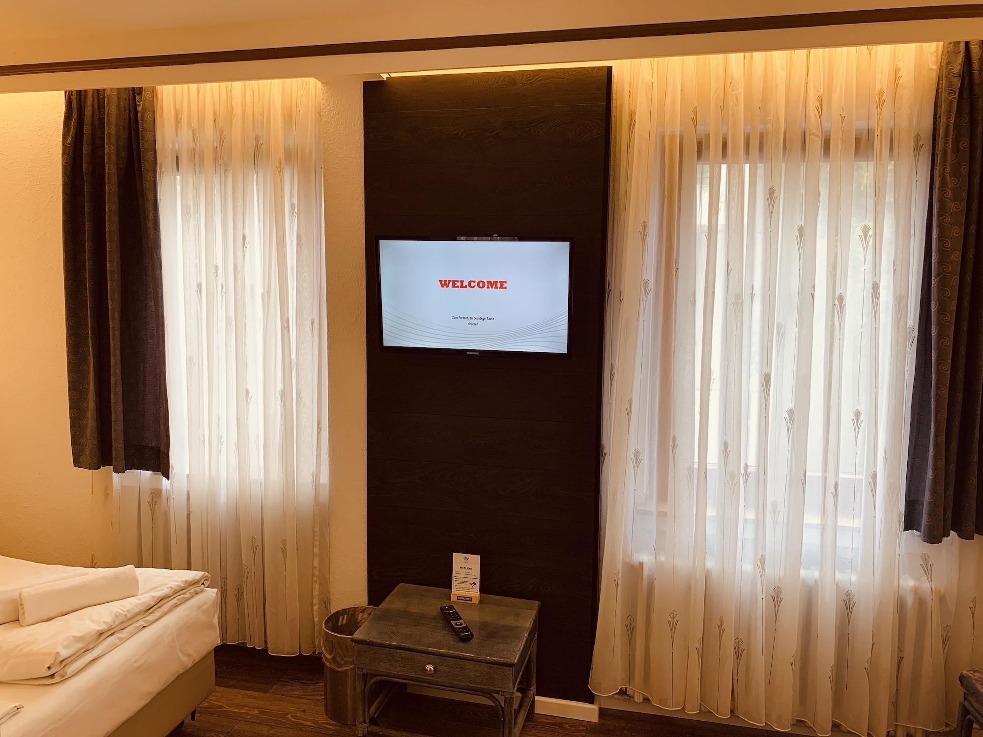 Hotel Kunibert Der Fiese Köln Kültér fotó