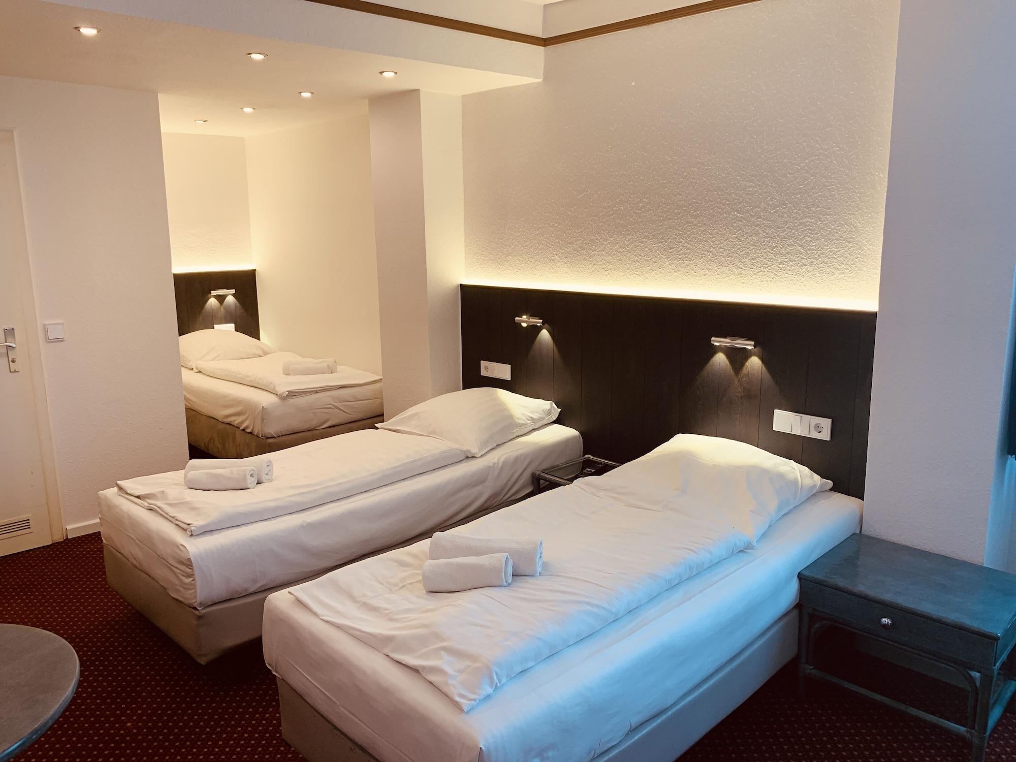 Hotel Kunibert Der Fiese Köln Kültér fotó
