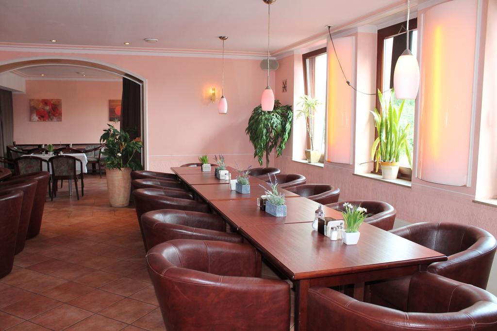 Hotel Kunibert Der Fiese Köln Kültér fotó
