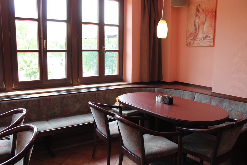 Hotel Kunibert Der Fiese Köln Kültér fotó